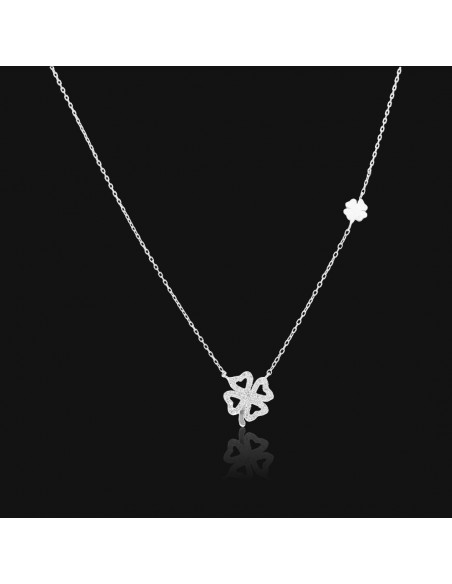 Collar con trebol