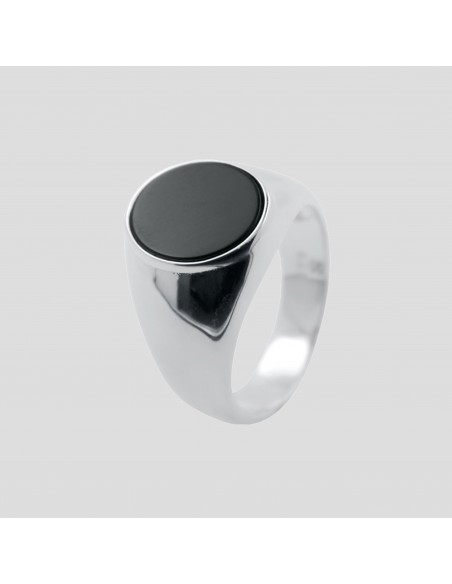 An oval c/piedra negra agata