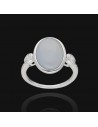 An.piedra lunar 15 mm x 10 mm cabuchon y 2 cz.