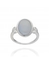 An.piedra lunar 15 mm x 10 mm cabuchon y 2 cz.