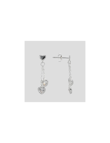Tor.corazon liso y salen 2 corazones en cadenas de diferentes largos c/zc