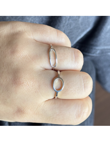 An. minimalista oval calado