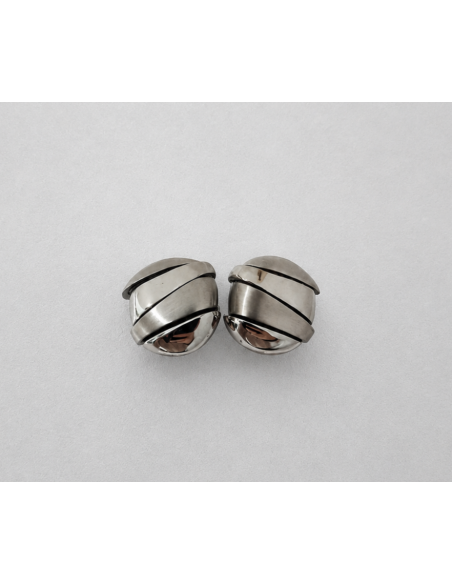 Tornillo con detalles arenados de 14mm