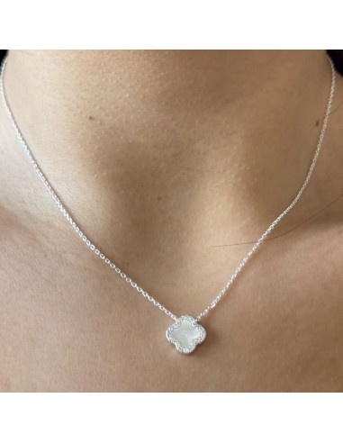 Conj. Con dije tipo flor Van Cleef...